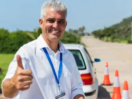 Freude am Umgang mit Menschen: Warum Fahrlehrer mehr als nur Lehrer sind Freude am Umgang mit Menschen: Warum Fahrlehrer mehr als nur Lehrer sind