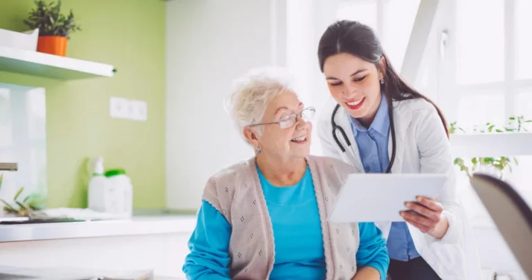 Weniger Aufwand, mehr Zeit für Patienten - Lohnt sich das Outsourcing von Büroarbeit?