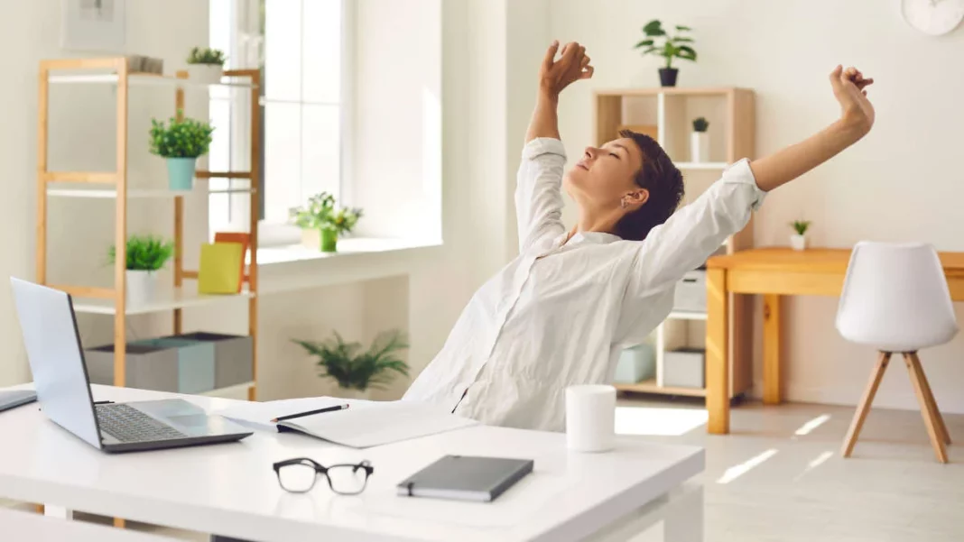 Wie Sie Bewegungsroutinen im Büro effektiv implementieren – ohne Produktivitätsverlust